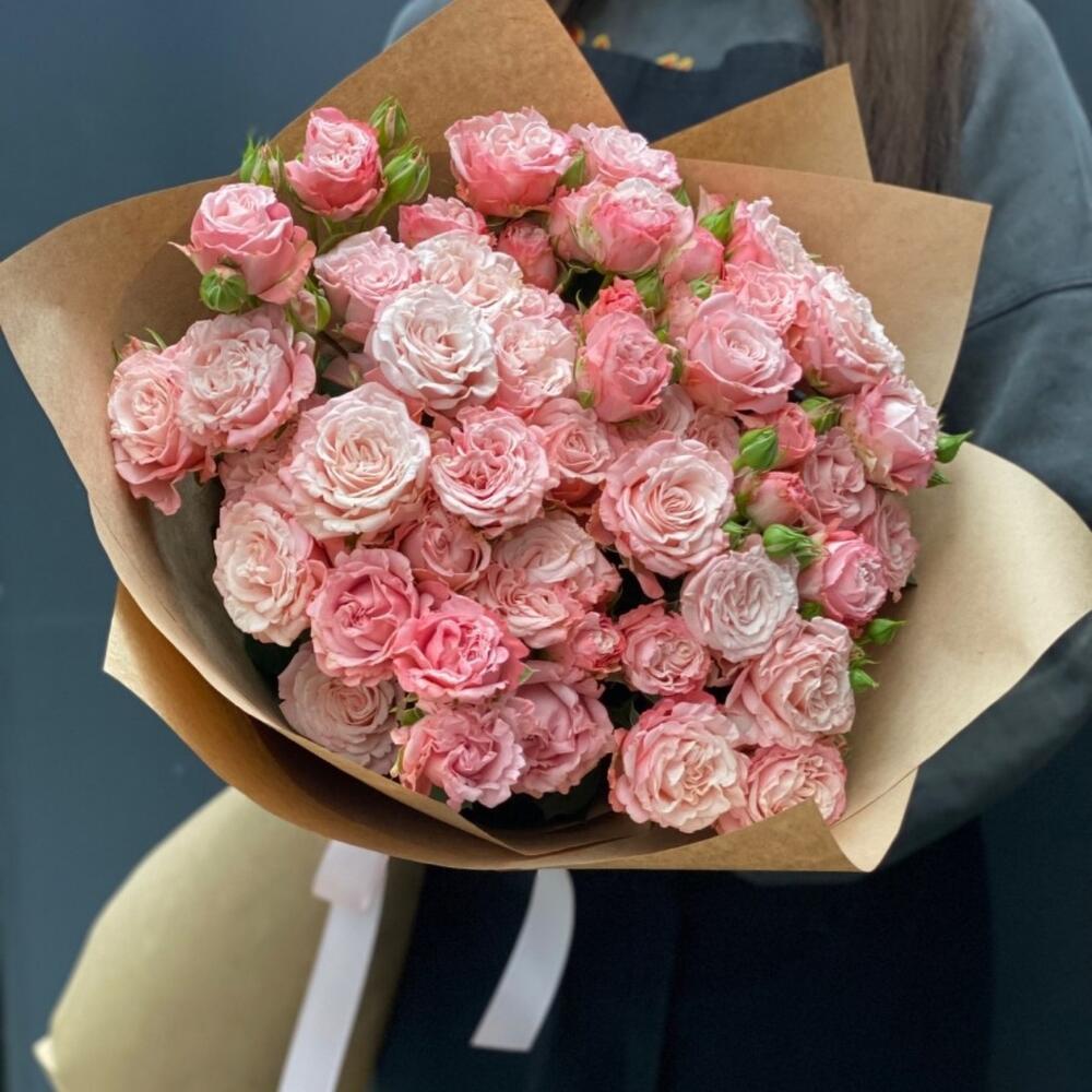 Букет из кустовых роз