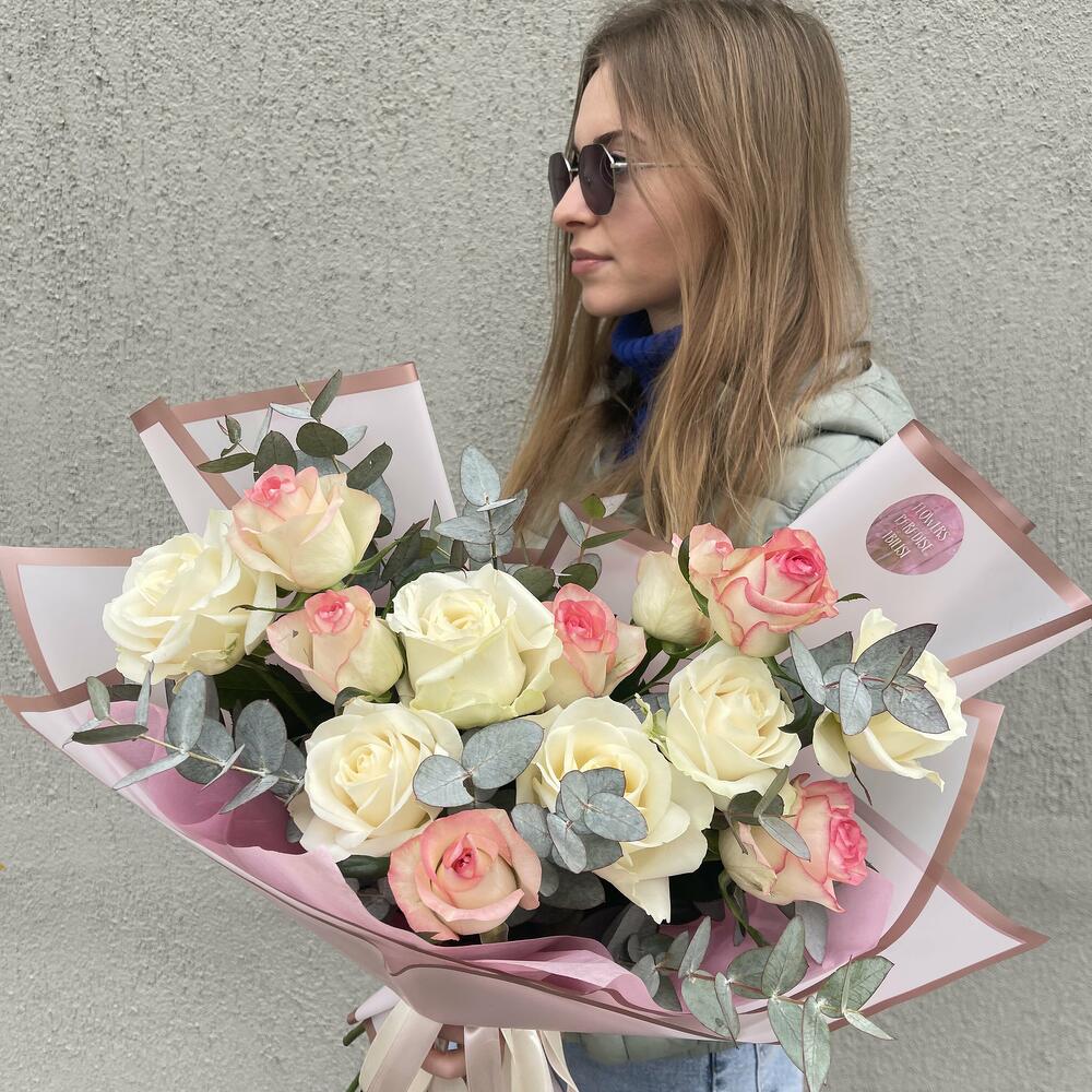 Букет микс из 13 роз