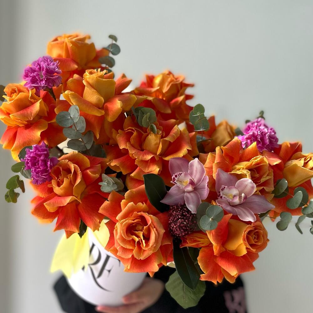 Яркая композиция с экзотическим акцентом