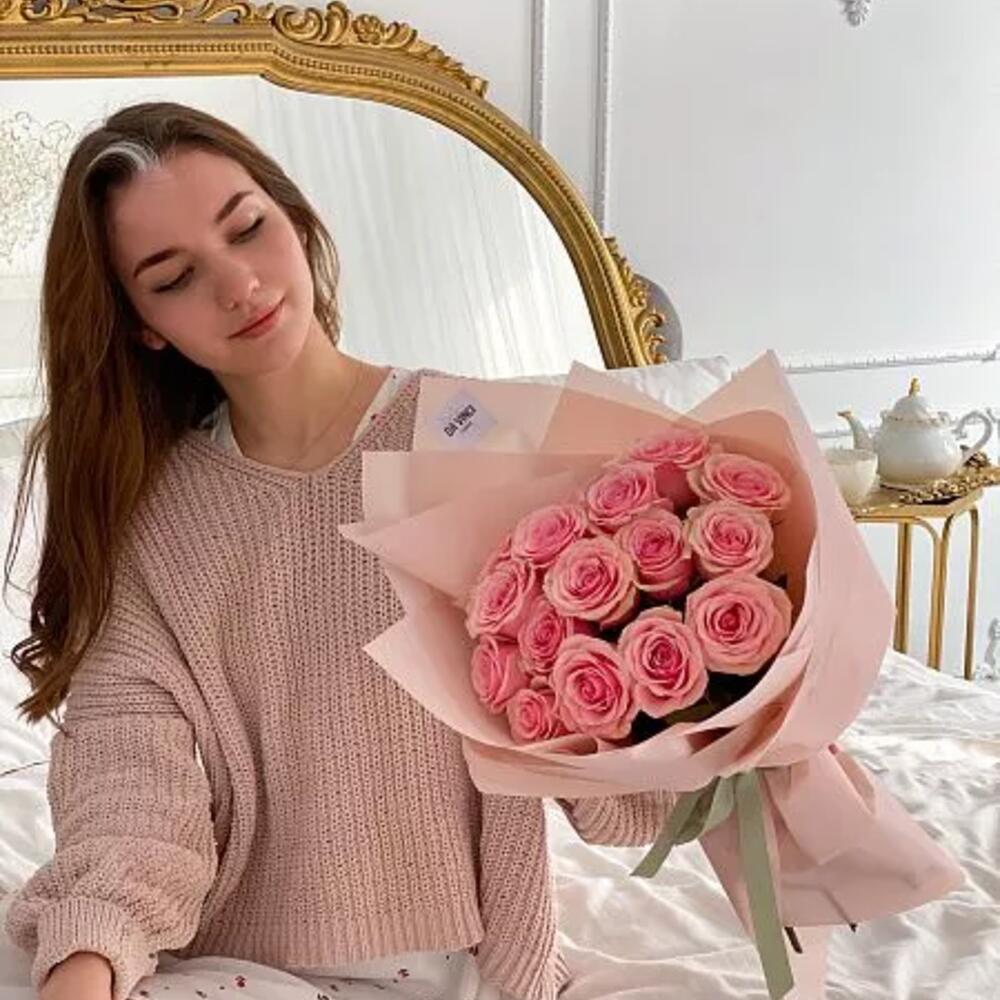 15 роз в ярко-розовом цвете